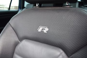 Volkswagen Golf - 10