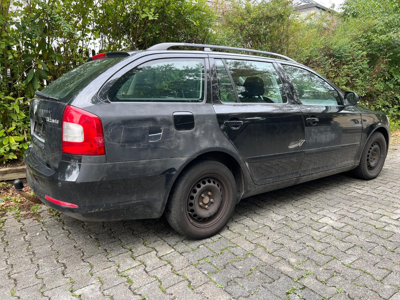 Skoda Octavia 2010 — engine 1.598 cm³, 105 HP (77kW)