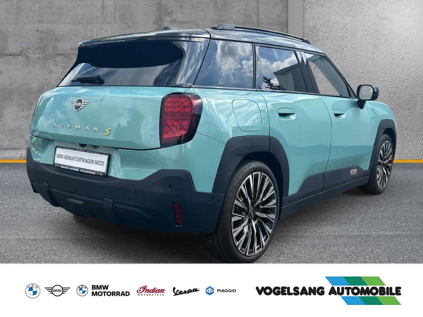 Fahrzeugabbildung MINI Aceman SE Classic Trim,Panodach,HeadUp,19''LMFel
