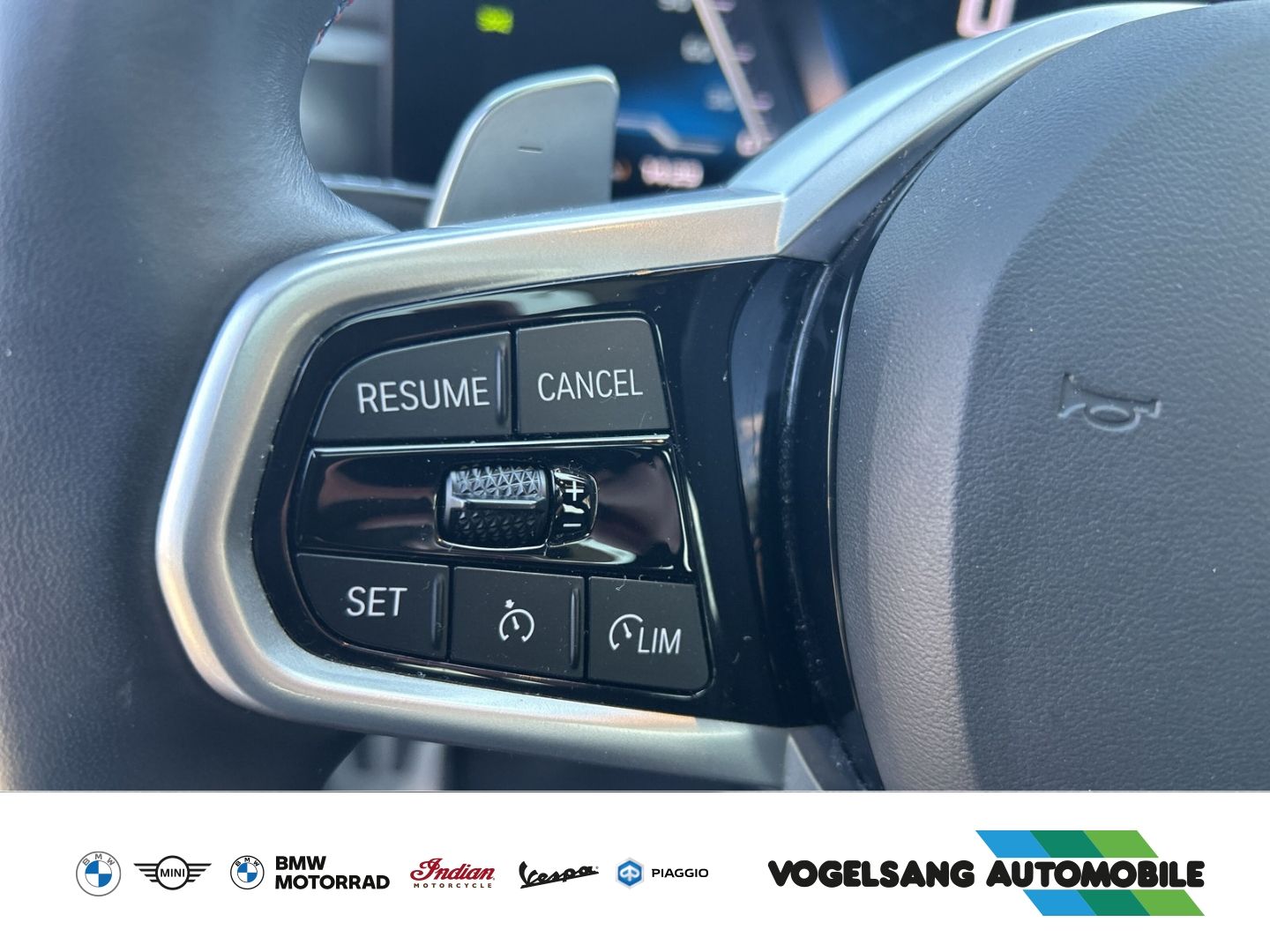 Fahrzeugabbildung BMW M340i xDriveTouring,Panodach,SurroundView,H&KSou