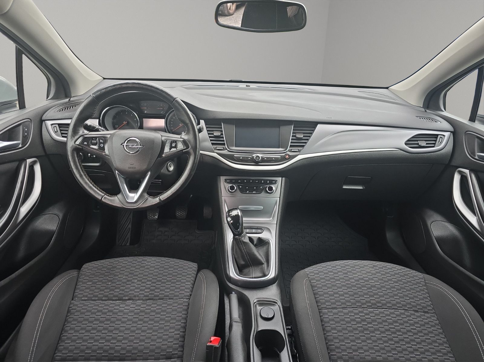Fahrzeugabbildung Opel Astra K Sports Tourer Business/Lenkradheizung/