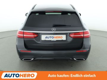 Mercedes E 220 - 5