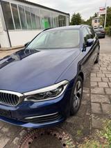 BMW 520d xDrive TourningA-1.Hand Scheckheftgepflegt  - BMW 520 Gebrauchtwagen in München