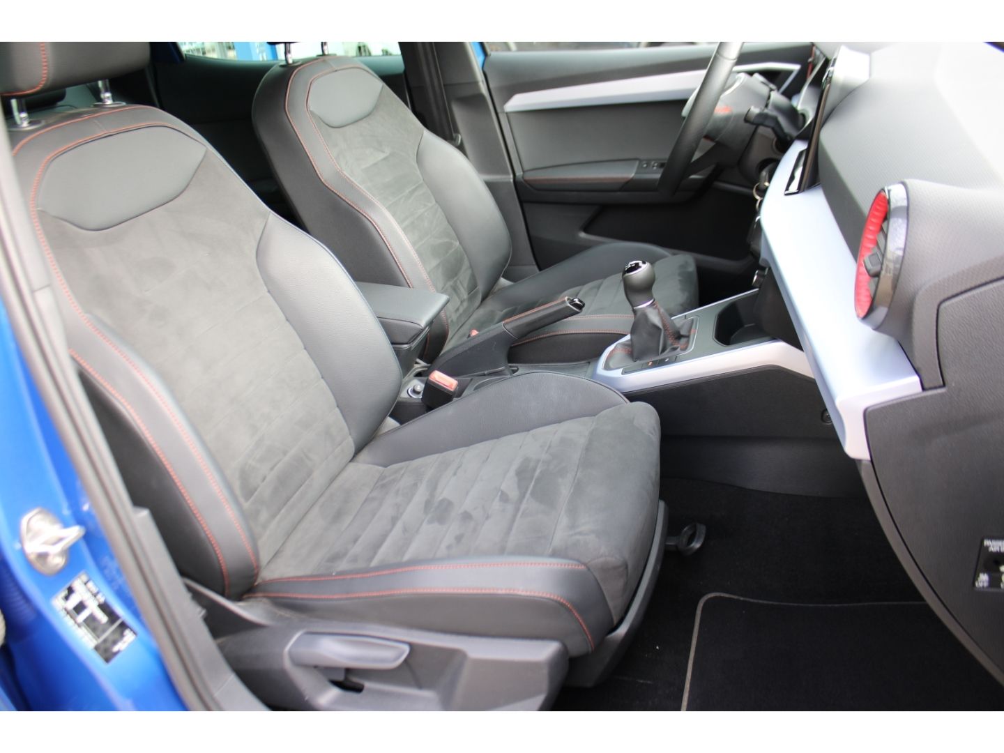 Fahrzeugabbildung SEAT Arona FR 1.0 TSI LED GRA RFK TWA Navi Full Link