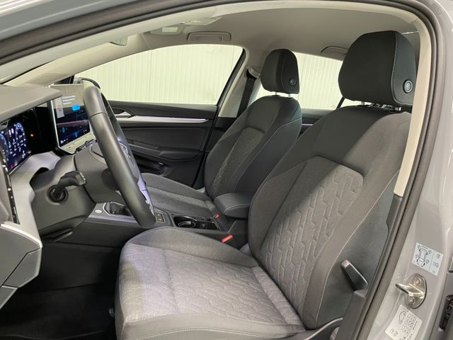 Golf VIII Life 1.5 TSI RFK LED ACC PDC