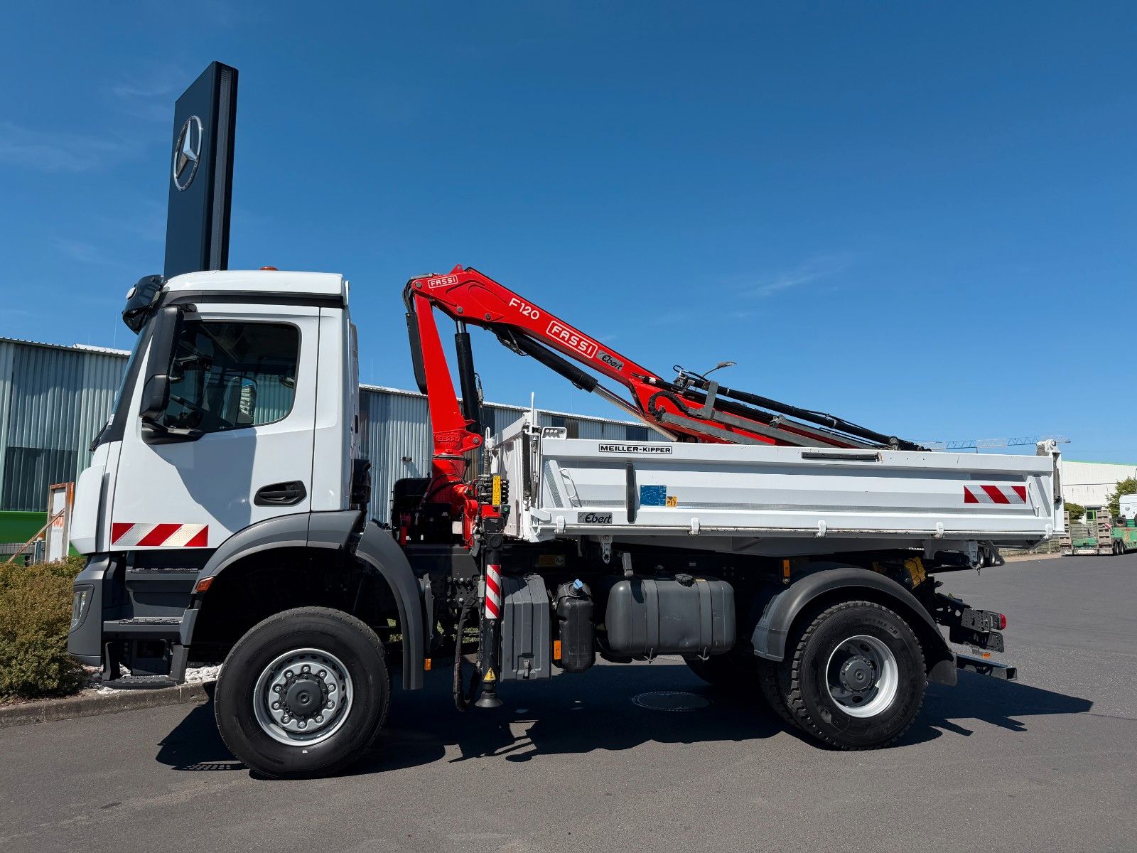 Fahrzeugabbildung Mercedes-Benz Arocs 1832 AK 4x4 Fassi F120B.1.23 E Funk 2xAHK