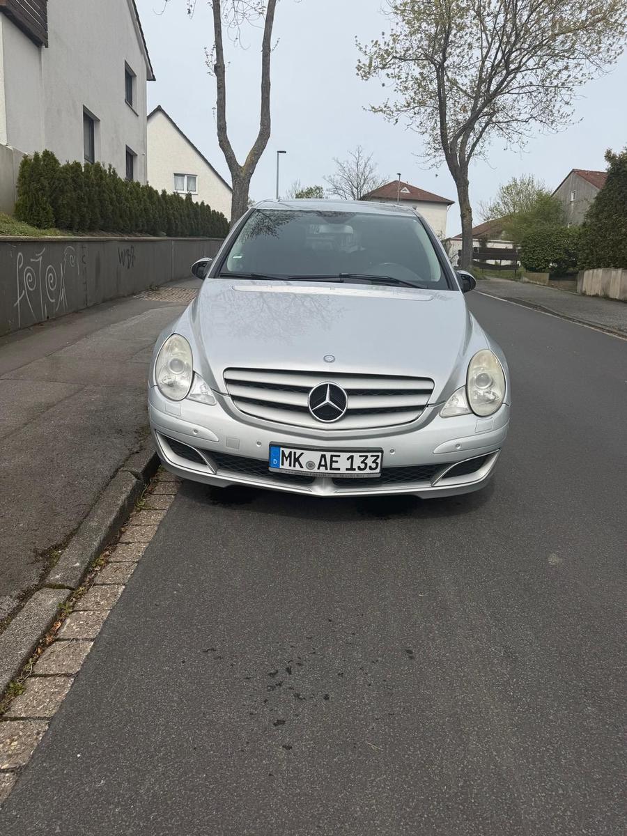 Mercedes-Benz R 320