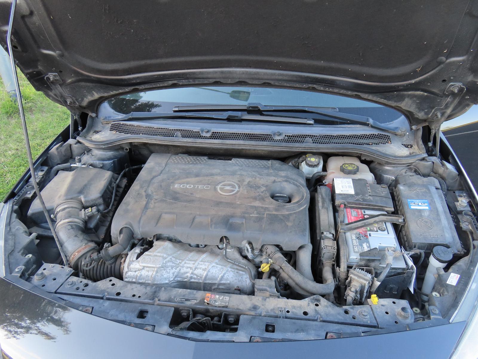 Opel Astra 2015 — photo 19