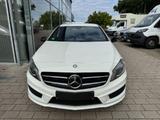 Mercedes-Benz A 200 AMG/Night/Bi-Xenon/Navi - Mercedes-Benz A-Class in Stuttgart