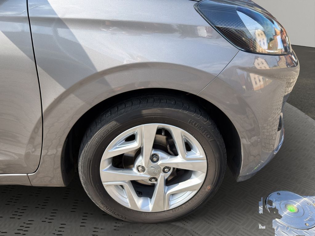 Hyundai i10 1.2 INTRO -NAVI-PDC-KAMERA-SITZHZG.+WR