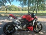 Ducati Streetfighter V2