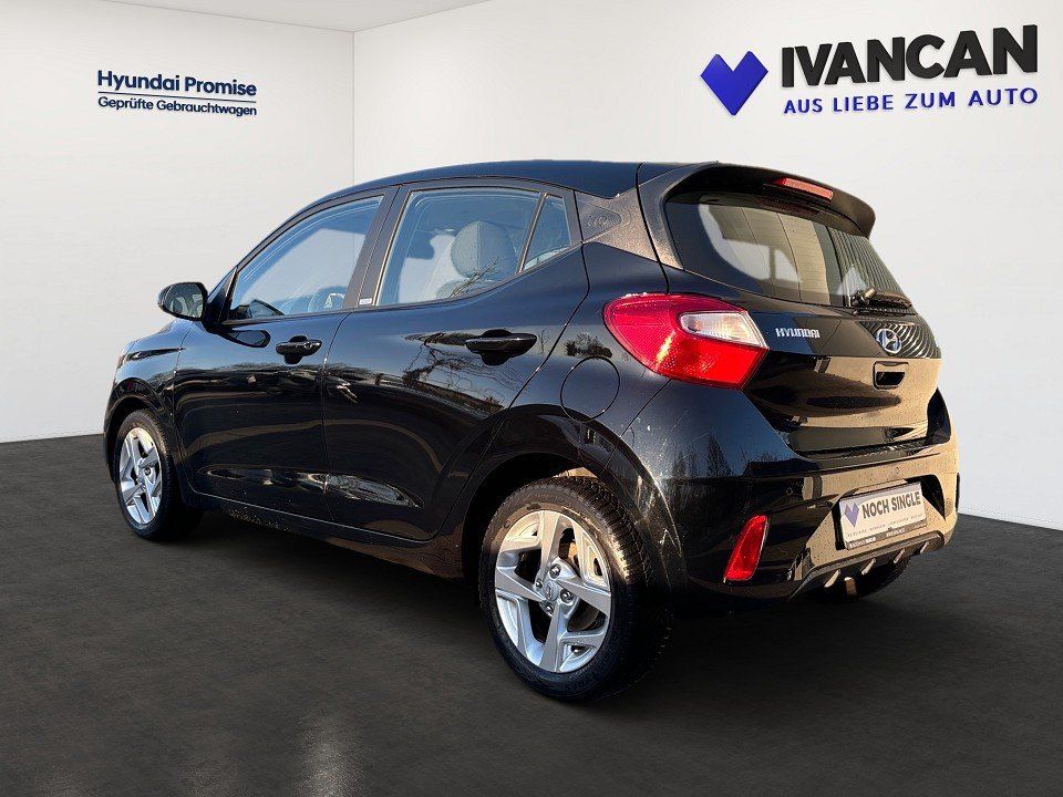 Fahrzeugabbildung Hyundai i10 1.2i 84PS A/T Trend Komfortpaket, Navipaket