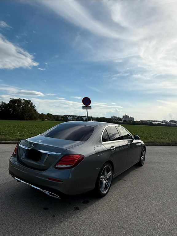 Image of Mercedes-Benz E 400