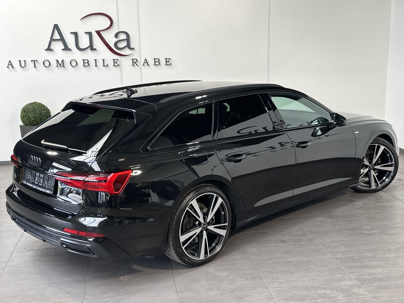 Fahrzeugabbildung Audi A6 Avant 45 TFSI Qu S-Line NAV+LED+B&O+360°+AHK