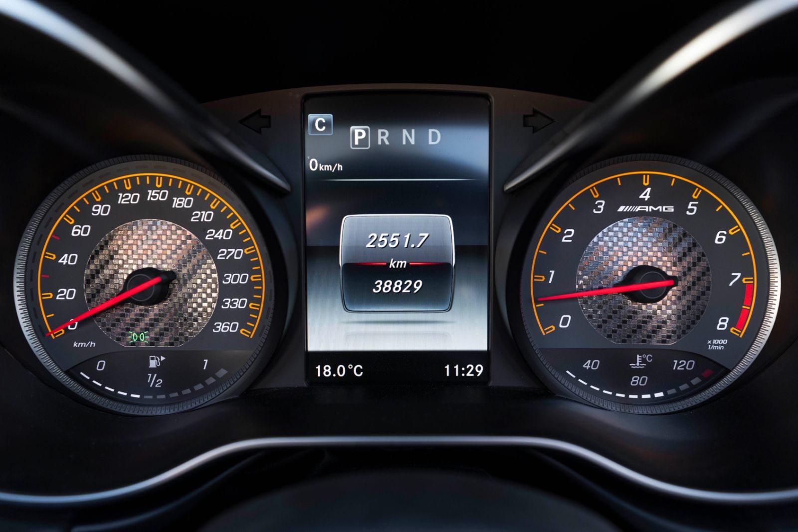 Fahrzeugabbildung Mercedes-Benz AMG GT C BURMESTER NIGHT KAM CARBON