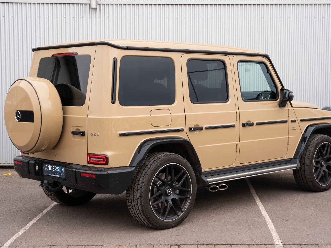 Fahrzeugabbildung Mercedes-Benz G 63AMG INDIVIDUAL BURM PANO 360° 22"AMG NIGHT