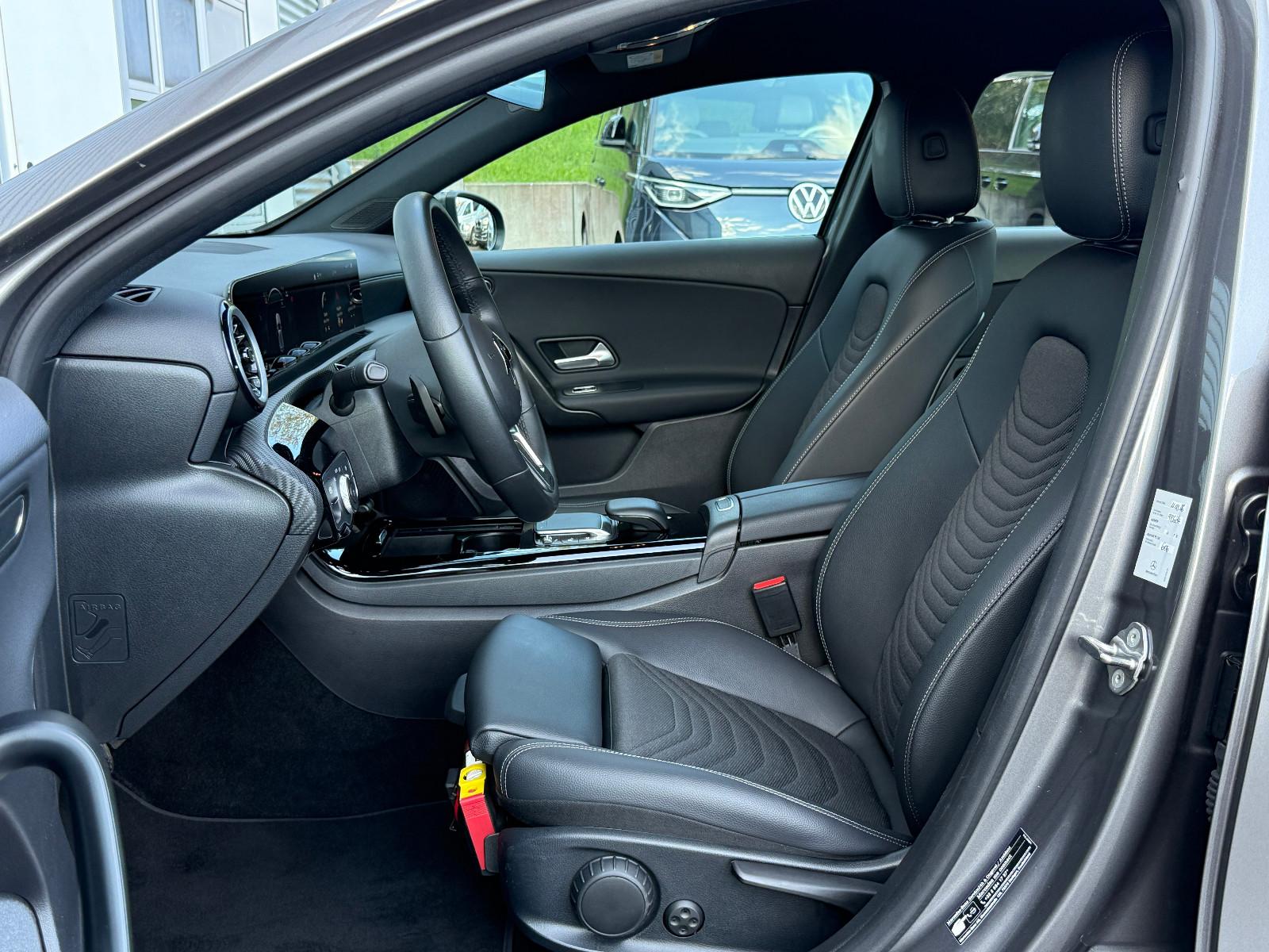 Mercedes-Benz A-Class d Advanced Aut LED SHZ Navi Kamera T-Leder, миниатюра 9