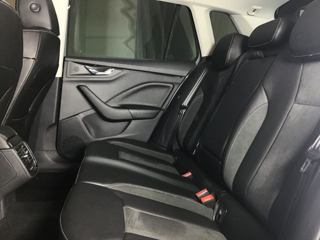 Fahrzeugabbildung Skoda Kamiq Ambition 1.5 TSI DSG/Navi/AHK/ACC/Kamera