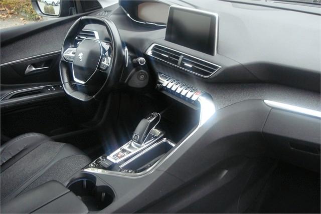 Peugeot 3008 1.2 * Automatik - Panorama - Euro 6 *