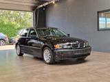 BMW 325i Touring*AHK*KLIMAUTO*14-JAHRE-BESITZ*SOLIDE