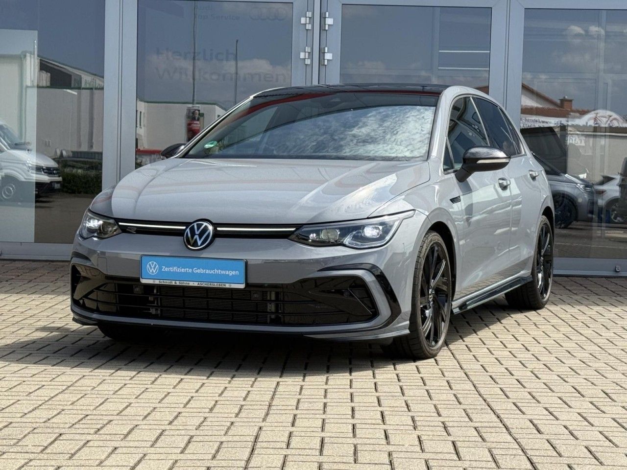 Volkswagen Golf VIII Lim. R-Line 1.5 eTSI DSG DACH TOTW foto 2