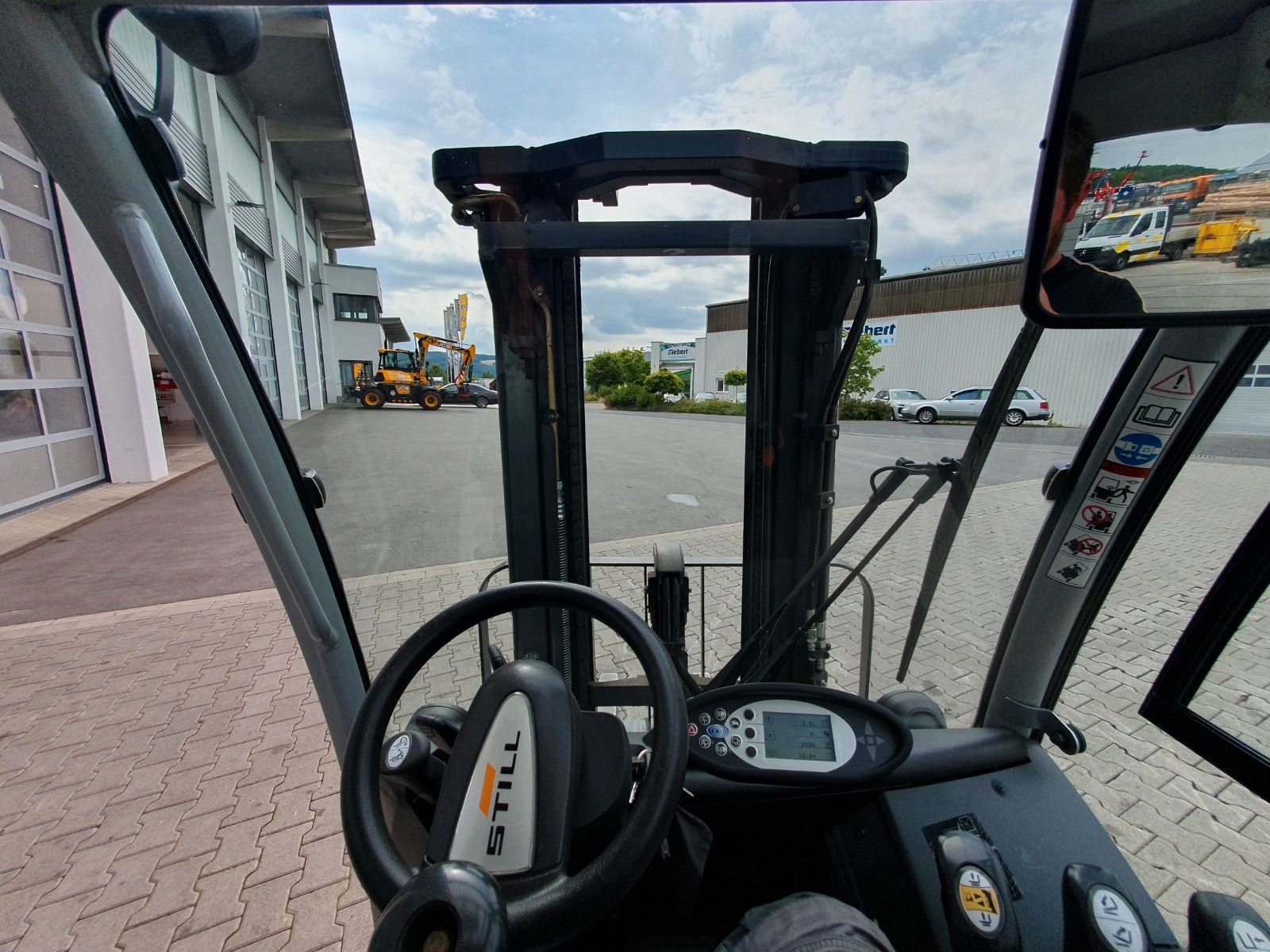 Fahrzeugabbildung Still RX 20-14 / Triplex: 4,3m / nur 2.328h / SS