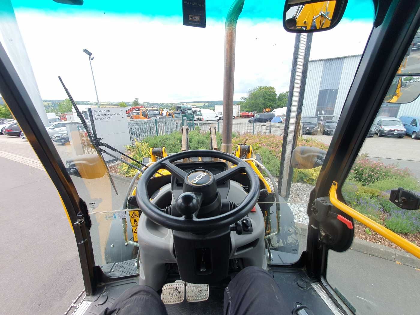 Fahrzeugabbildung JCB 3CX / Gabel & 4in1 Schaufel / nur 1.561h / 2022