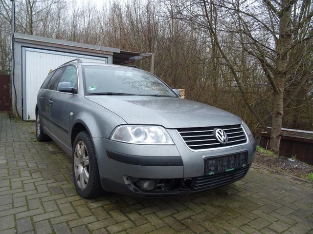 Volkswagen Passat 2.0 *MOTORSCHADEN* TÜV bis 08/26