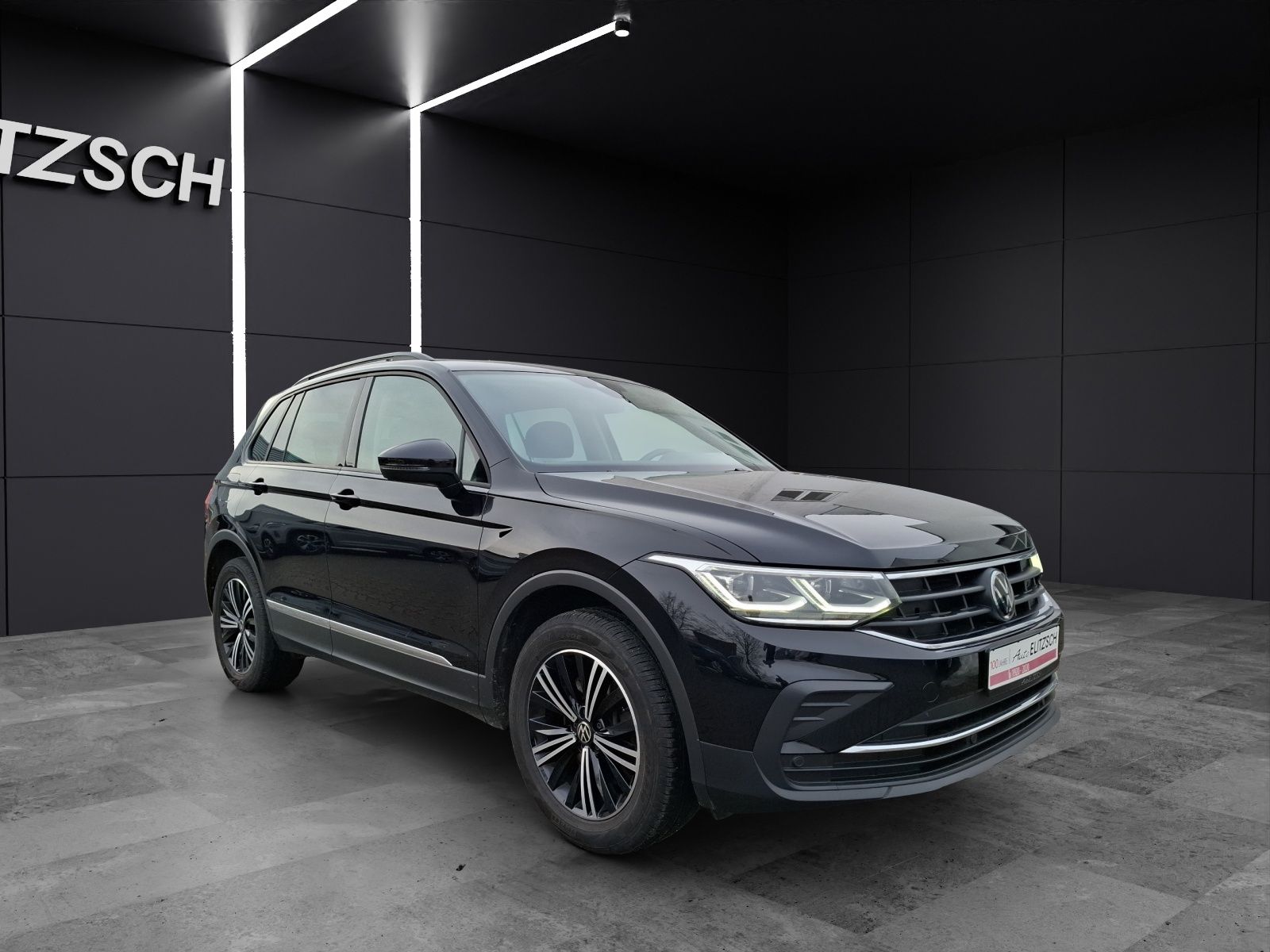 Fahrzeugabbildung Volkswagen Tiguan TDI Life DSG 4M Standhzg Matrix Navi ACC