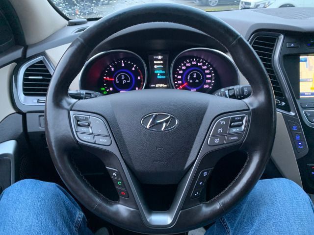 Fahrzeugabbildung Hyundai GRAND SANTA FE 2.2 CRDI Premium 4WD 6 Sitzer