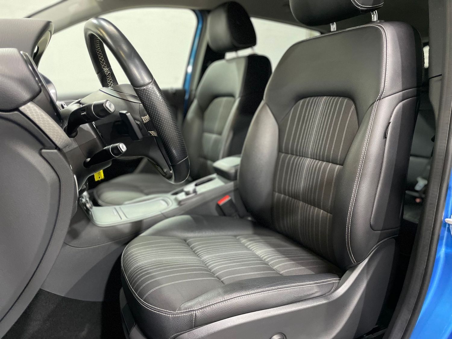 Fahrzeugabbildung Mercedes-Benz B 250 Sport #Bi-Xen#Kamera#Memory#Harman-Kardon