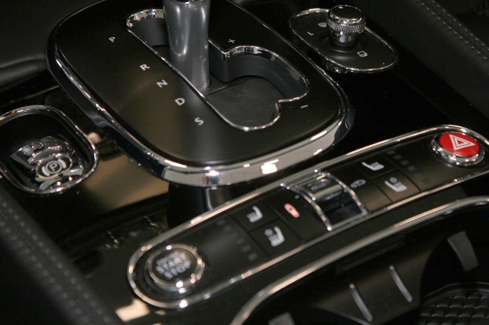 Fahrzeugabbildung Bentley Continental GTC Speed **NAIM/ACC/Massage**
