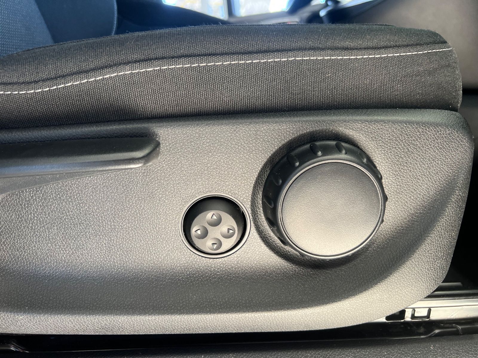 Fahrzeugabbildung Mercedes-Benz V 250 d EDITION lang AMG *AMBIENTE*KAMER*LED*