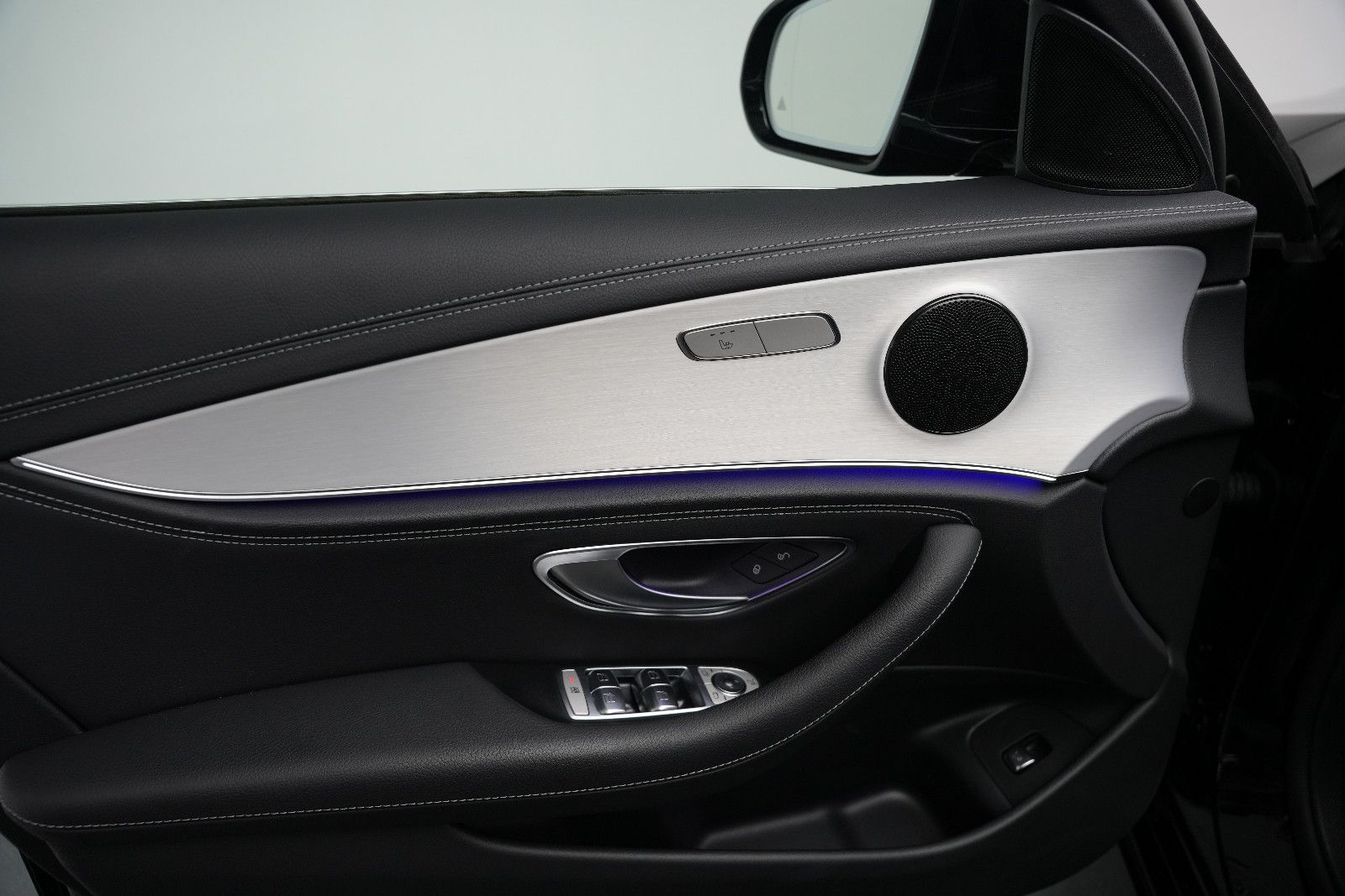 Fahrzeugabbildung Mercedes-Benz E 300 de/Plug-in/Leder/Ambiente/LED/360°Cam/SHZ/
