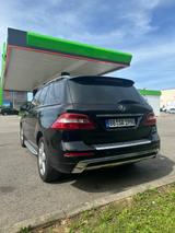 Mercedes-Benz ML 350 BlueTEC 4MATIC - - Mercedes-Benz ML 350 Gebrauchtwagen in Stuttgart