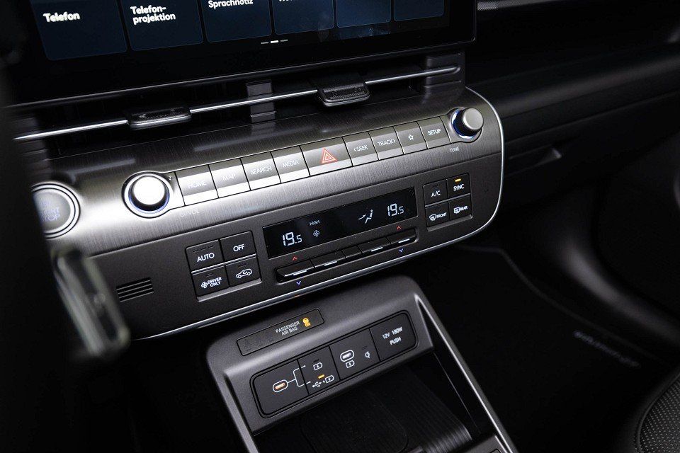 Fahrzeugabbildung Hyundai KONA Elektro 65,4kWh PRIME Leder Assi BOSE 19''