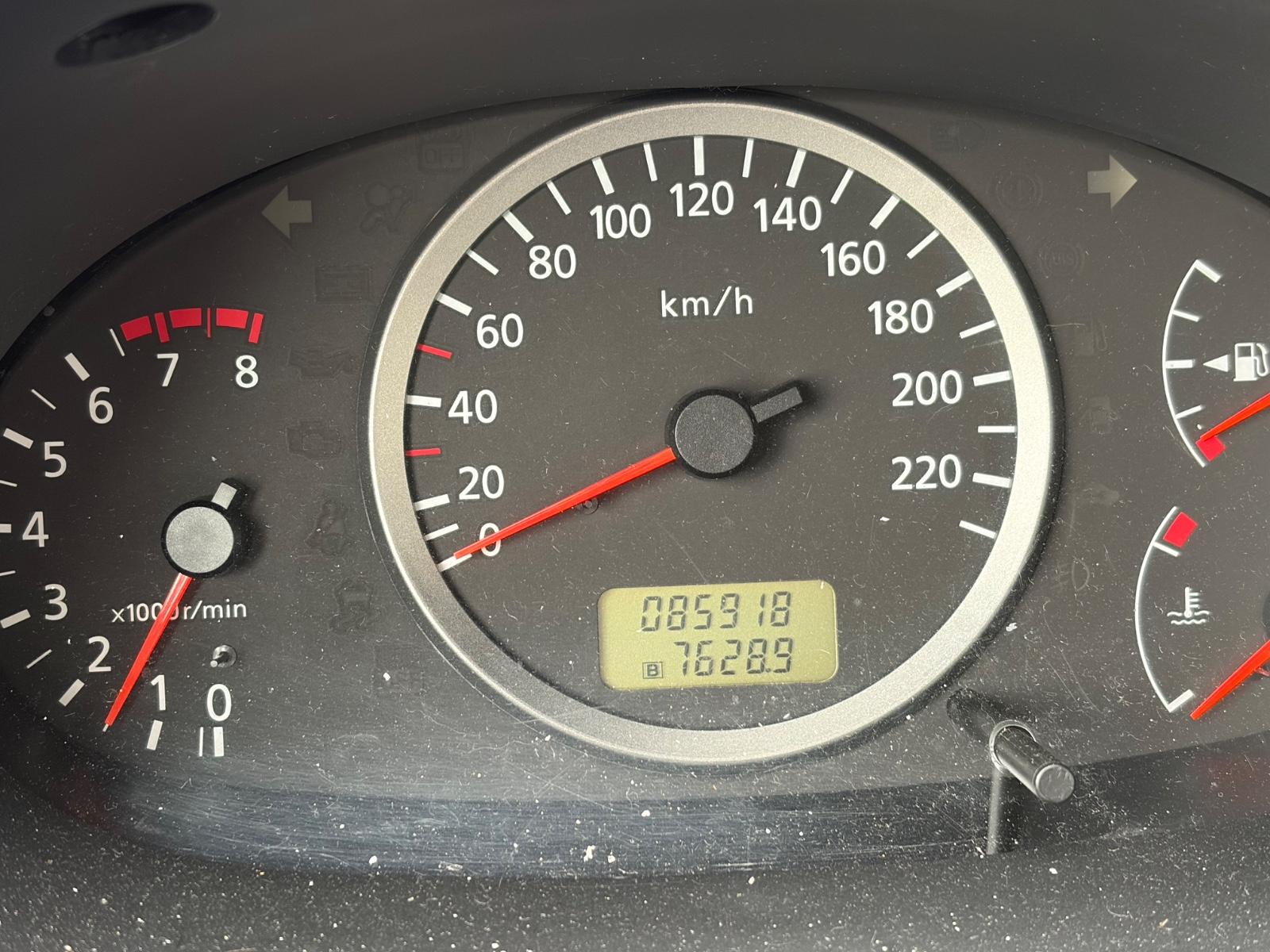 Nissan Almera 2005 — photo 10