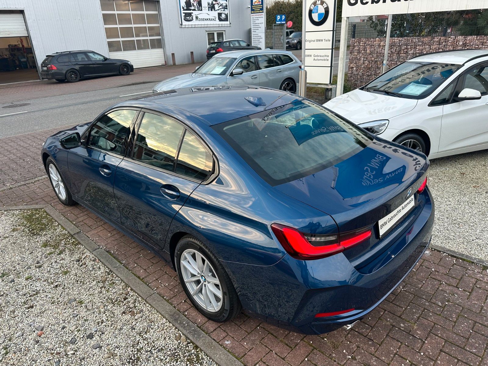 BMW 318 i*ADAPT. LED*360°*DAB* foto 7