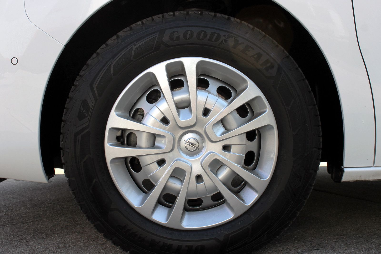 Fahrzeugabbildung Opel Vivaro-e Kasten M 75kWh Elegance 360° PDC TEMP