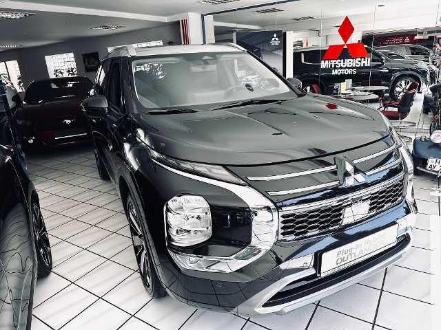 Mitsubishi Outlander 2.4L PHEV TOP 2-Farb