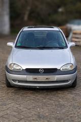 Opel Corsa 1.0 12V Eco nicht fahrtüchtig - Opel Corsa aus 1998: 1.0