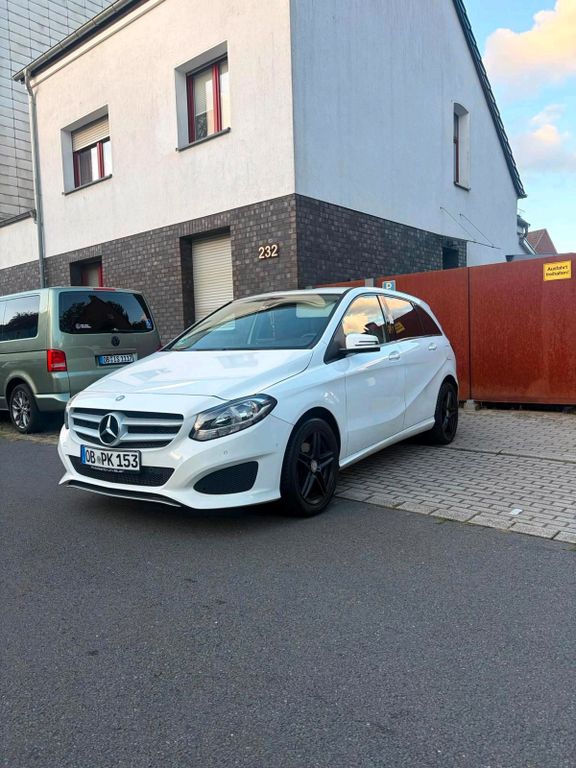 Image of Mercedes-Benz B 220