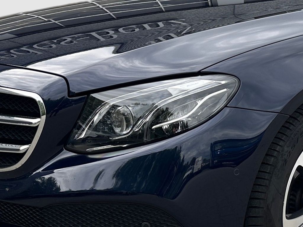 Fahrzeugabbildung Mercedes-Benz E 200 T Avantg. AHK Totwi. LED SHZ KAM Ambie.