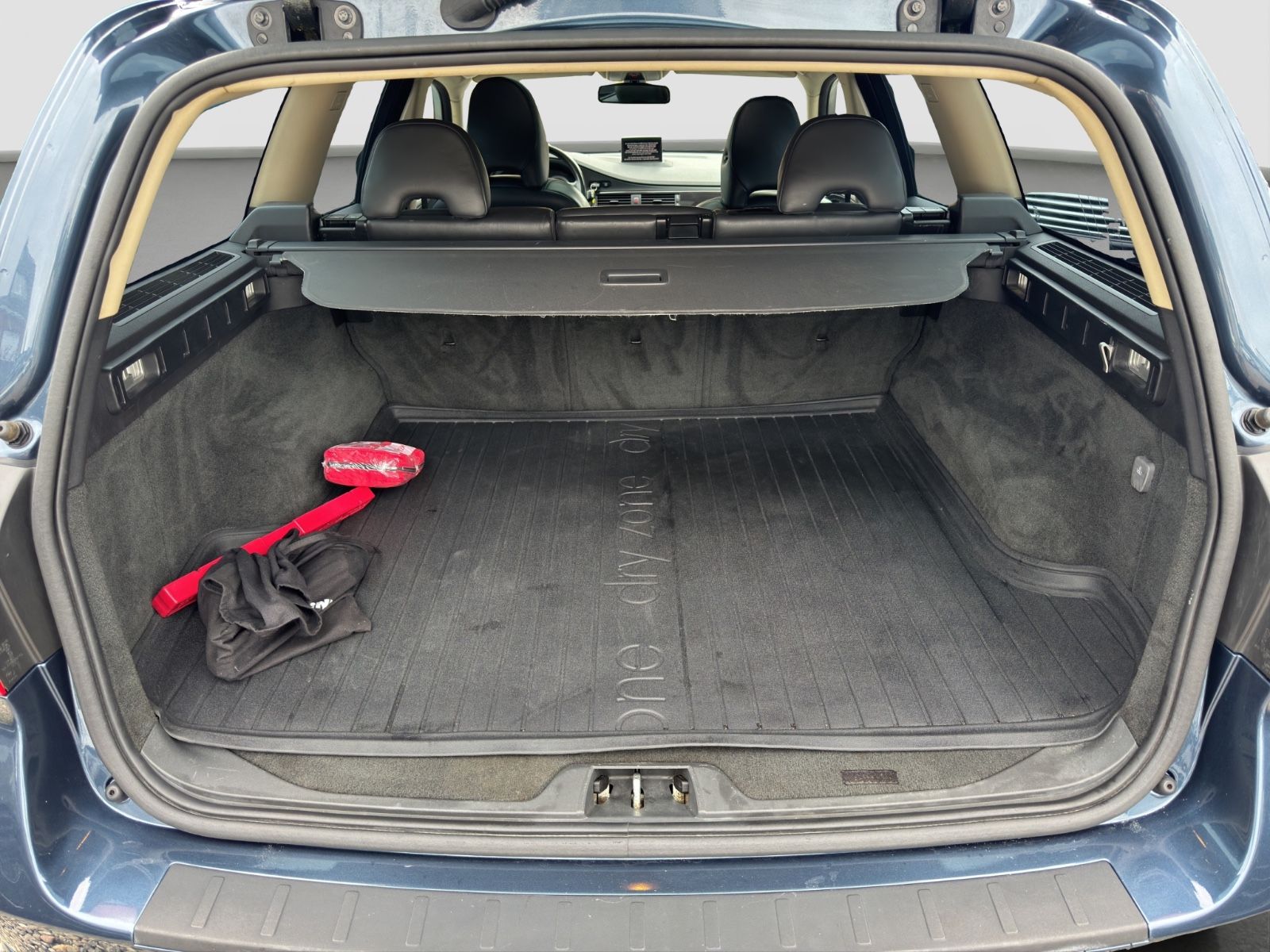Fahrzeugabbildung Volvo V70 Kombi Momentum /Klimaautom./Navi./AHK/TÜV