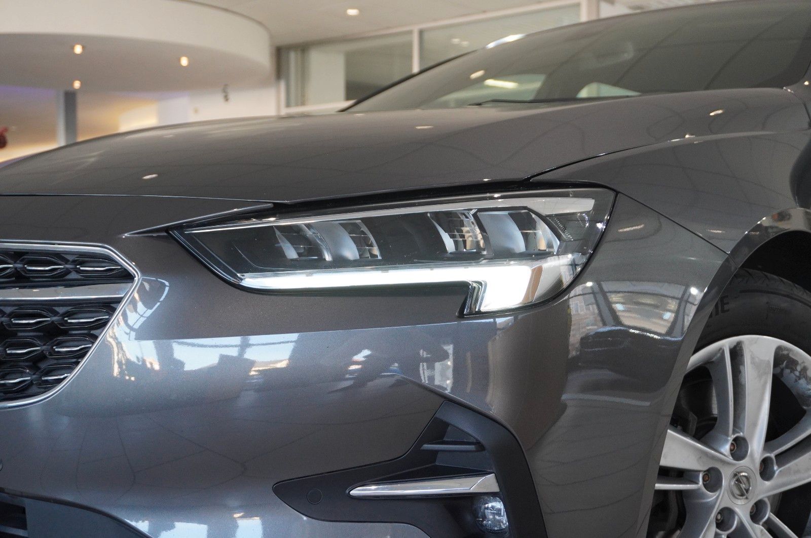 Fahrzeugabbildung Opel Insignia B ST 2.0D BUSINESS NAVI/LED/KAMERA/DAB+