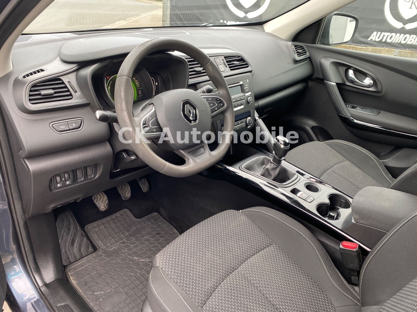 Fahrzeugabbildung Renault Kadjar Life 1.2 TCe/Klima/Tempomat/PDC/AHK