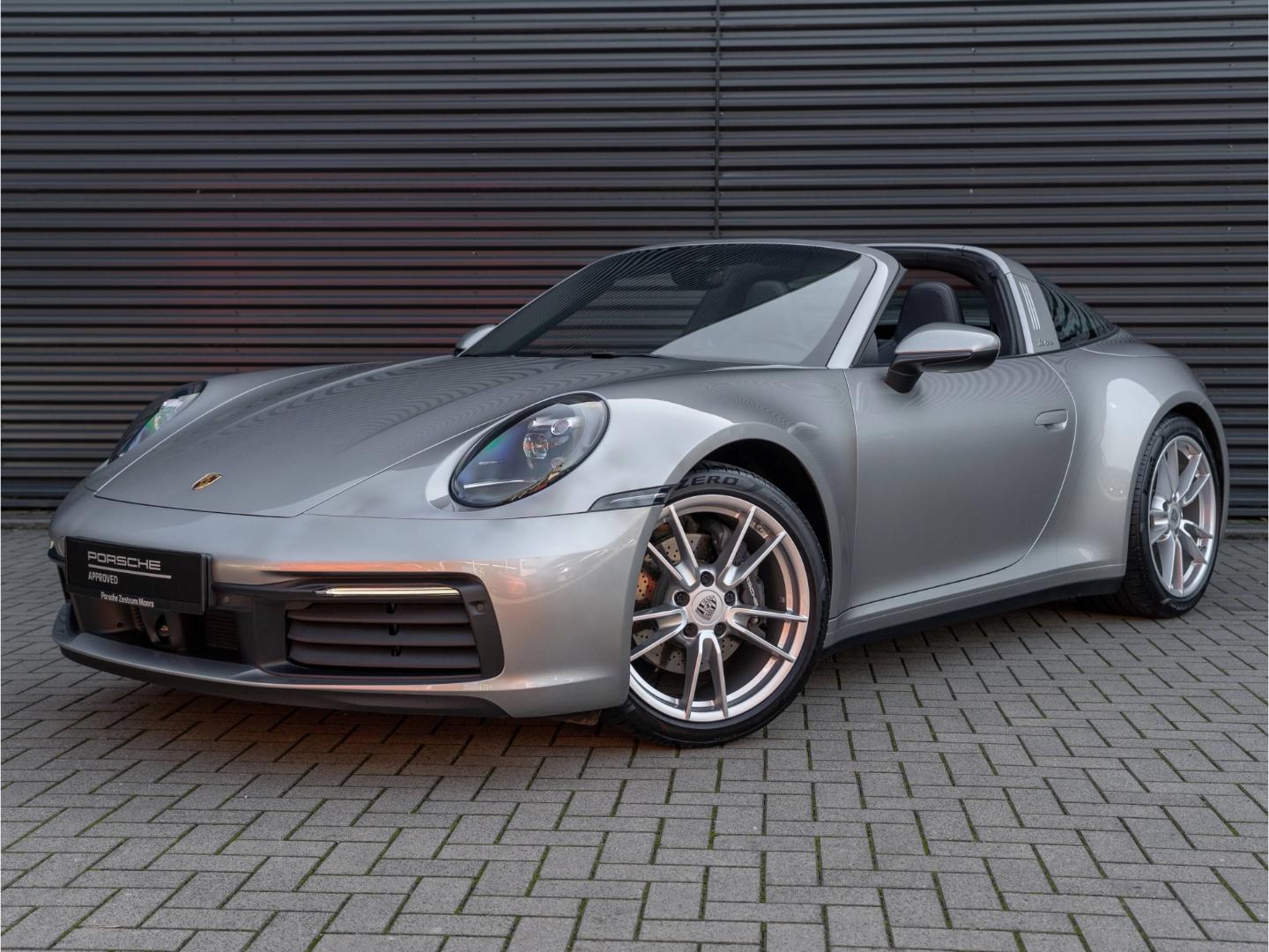 Porsche 992 Targa 4 Sportlenkrad Sportendrohre  uvm.