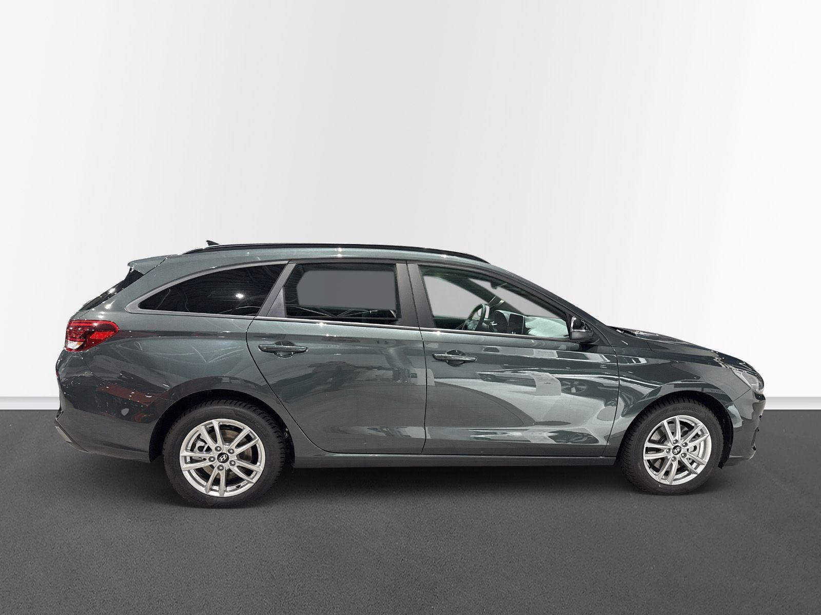 Hyundai i30 Kombi ADVANTAGE*inkl.WinterRäder*PlusP*Navi*