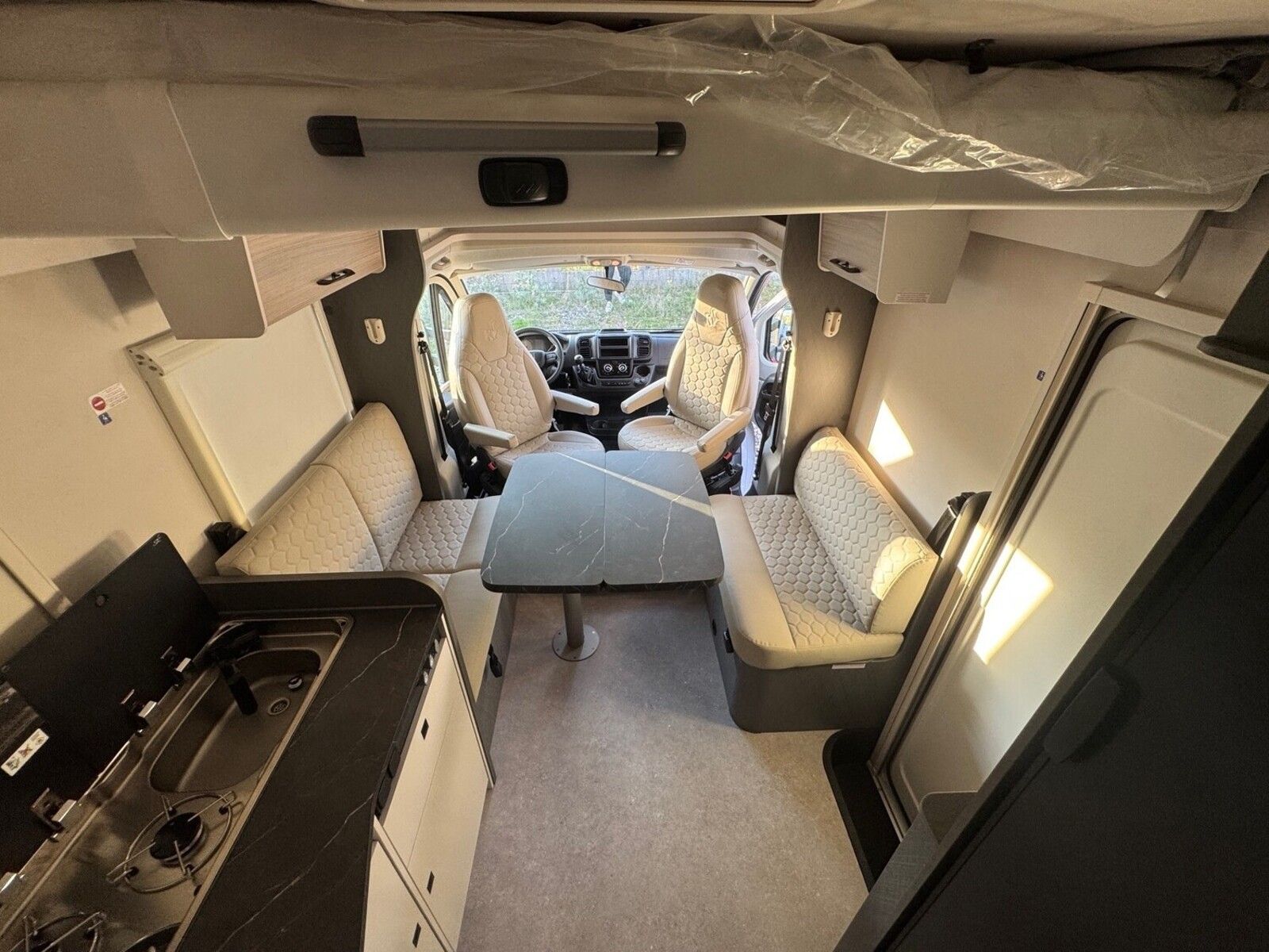 Fahrzeugabbildung Etrusco T-Modell Base 7.4 SBC ACC,Solar,Markise,LTE,TV