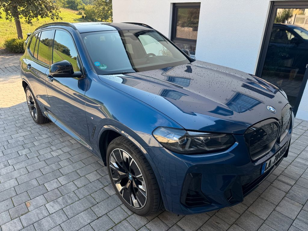 Image of BMW iX3